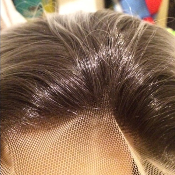 ?AALIYAH 12” GREY SILVER  LACE-FRONT OMBRÉ  WIG?